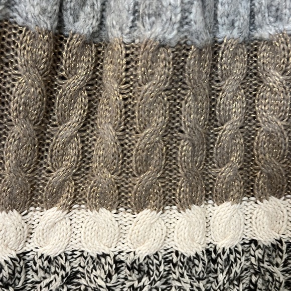 Metallic Sweater - Picture 3 of 5